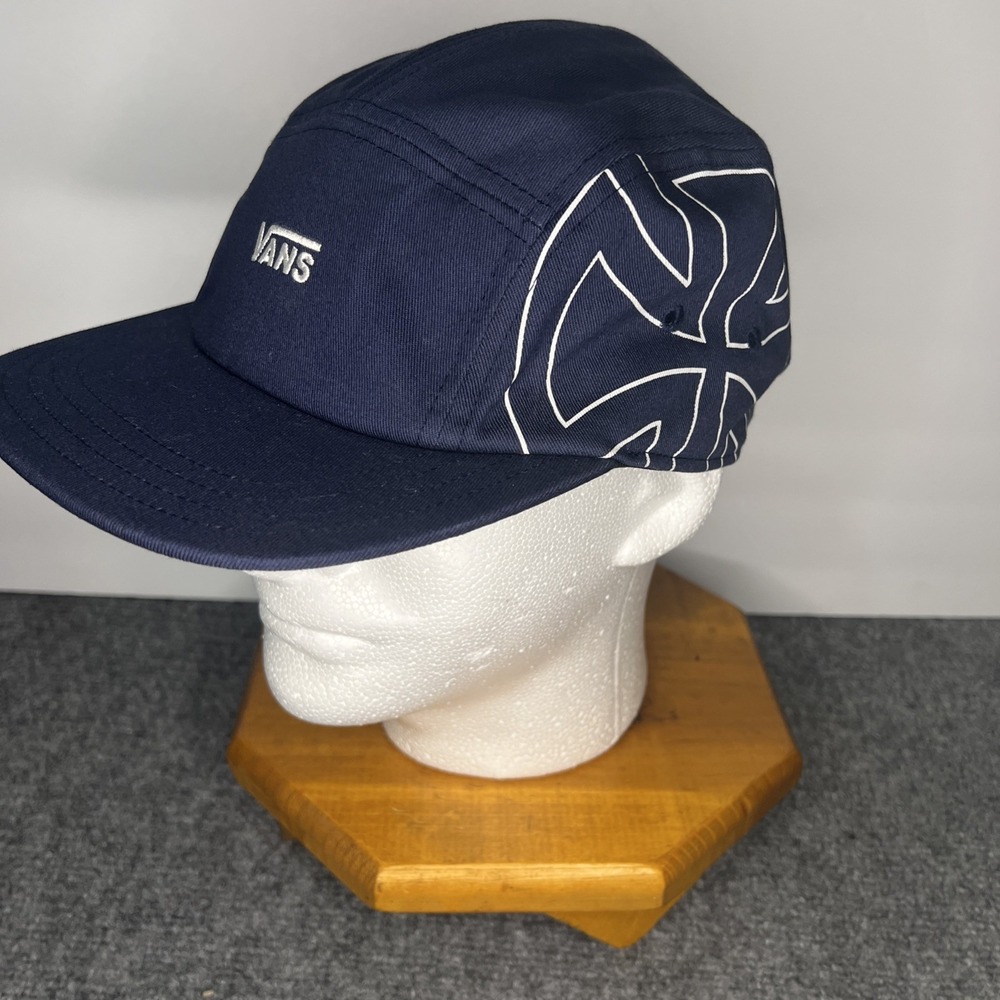 Vans Navy Blue Five-Panel Cap with White Outline Graphic